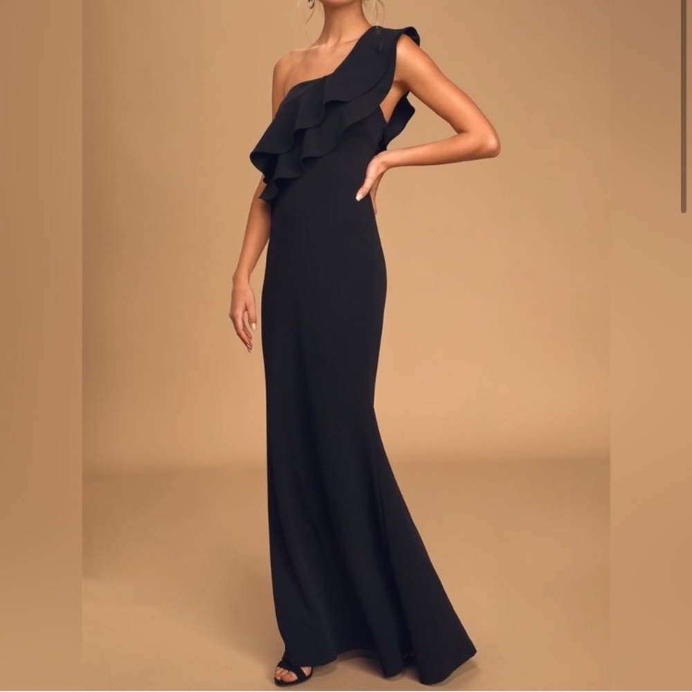 Lulu’s Grand Beauty Ruffle Maxi Dress